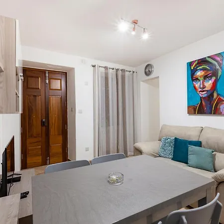 Designer Home With Comfy Sofa In Central Valletta By 360 Estates Exterior photo