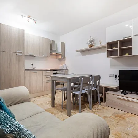 Designer Home With Comfy Sofa In Central Valletta By 360 Estates Exterior photo